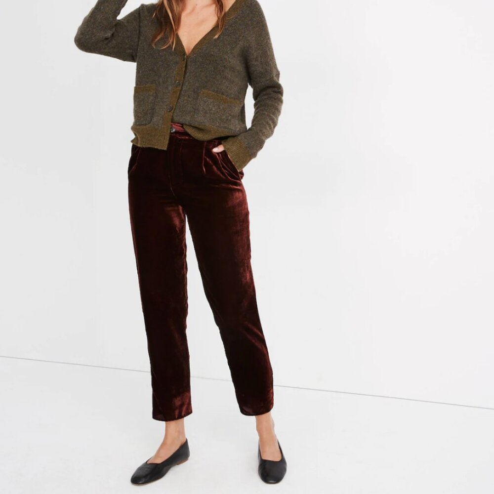 Madewell Velvet Tapered Pleat Pull-On Pants in Dark Cabernet, Extra Small